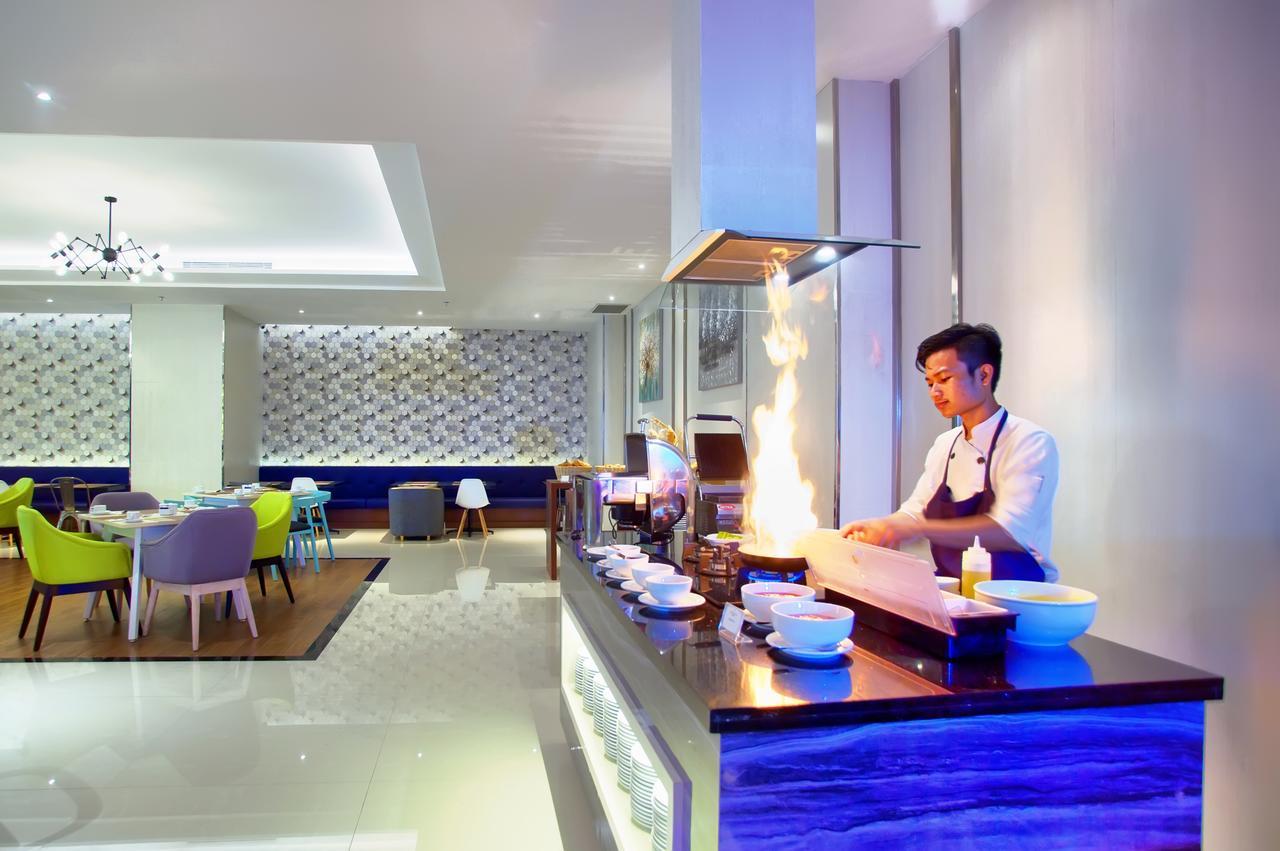 Hotel Golden Tulip Essential